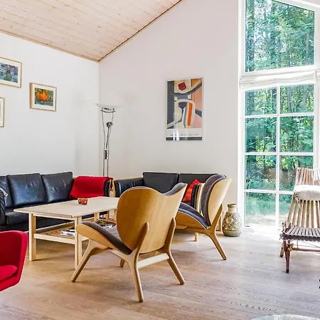 4 Bedroom Amazing In Ferienhaus