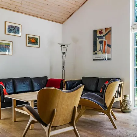Holiday home 4 Bedroom Amazing In *