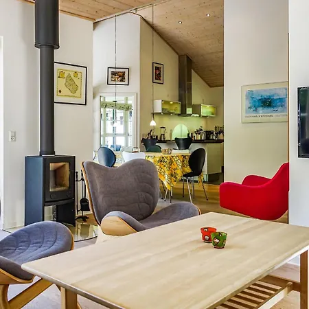 Holiday home 4 Bedroom Amazing In